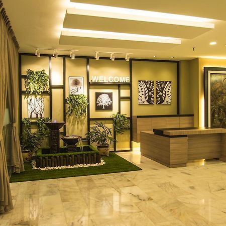 Hotel Anika Keluang Zewnętrze zdjęcie