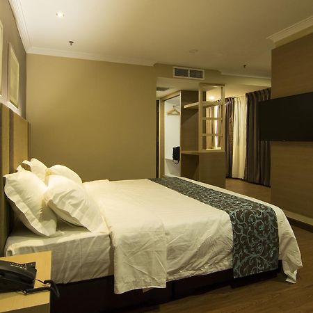 Hotel Anika Keluang Zewnętrze zdjęcie