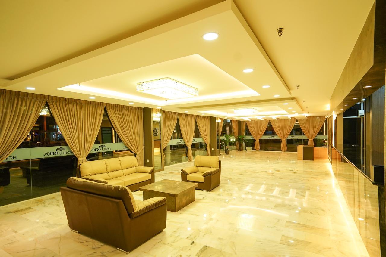 Hotel Anika Keluang Zewnętrze zdjęcie