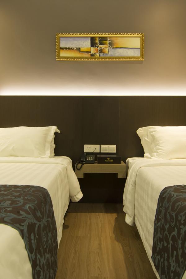 Hotel Anika Keluang Zewnętrze zdjęcie